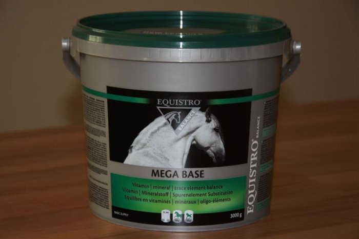 Equistro Mega Base 3000 g = 100dávek