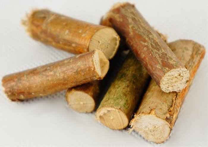 HamStake Mladé lískové větvičky 100g