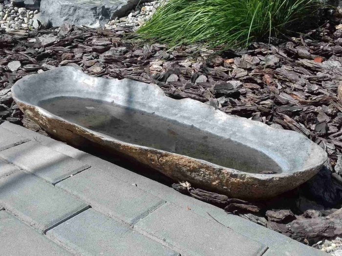 Kamenná nádržka tsukubai oválná výška 12-16 cm