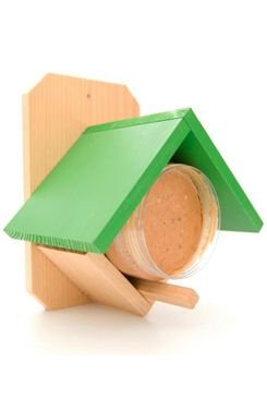 Krmítko pro ptáky s ořechovým máslem