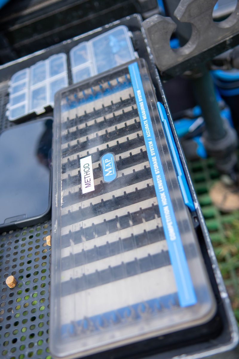 Krabička na návazce MAP Long Hook Length Storage Box