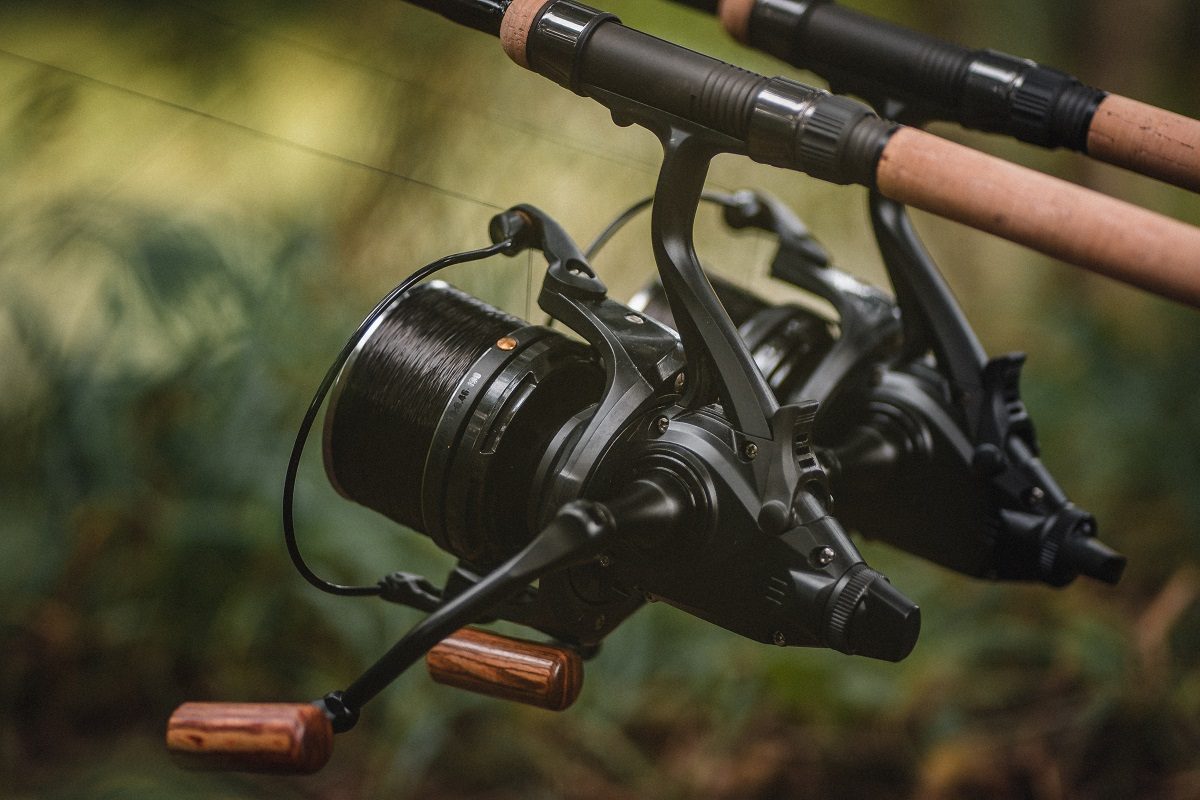 Giants fishing Naviják Deluxe Reel FS 9000 + cívka 8000 ZDARMA!