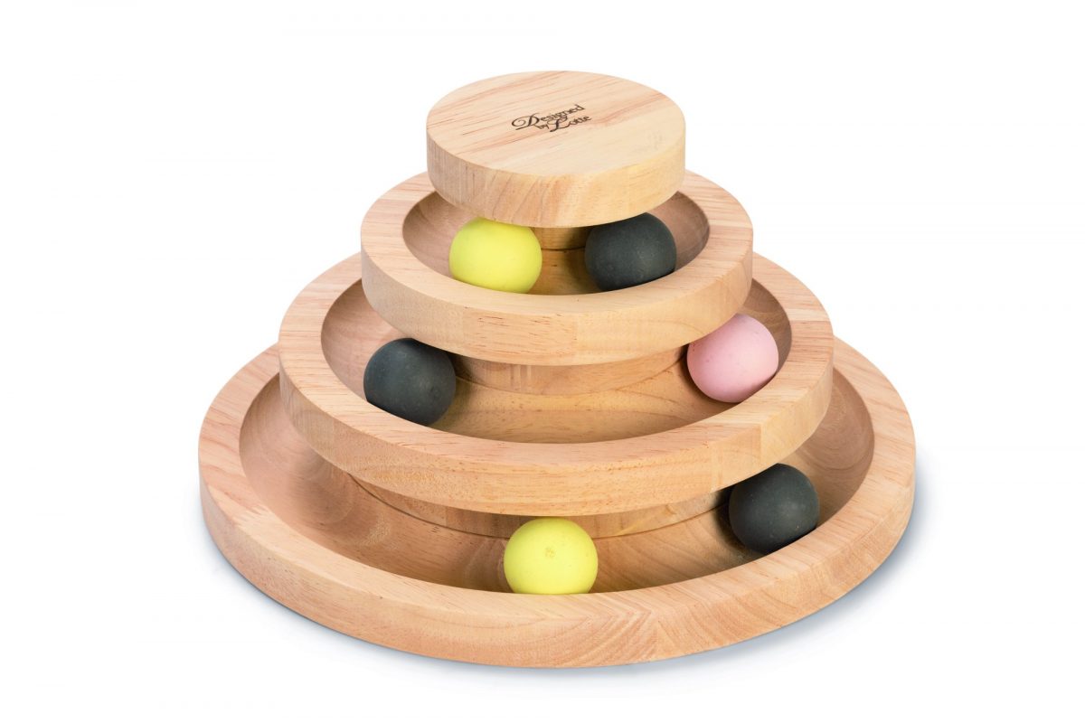 Designed by Lotte Hračka pro kočky Mia 26x14,5x26cm