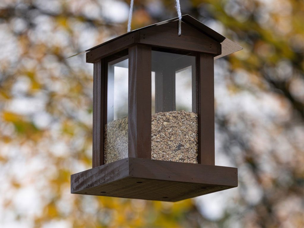 Závěsné krmítko pro ptáky KERBL 87033 JOCHBERG, dřevo/kov 20x20x25,5 cm